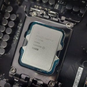 Procesador Intel Core i7-13700 13th Generación - Image 2