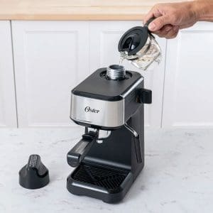 Cafetera de Vapor 4 tazas BVSTEM3300-013 Oster - Image 5